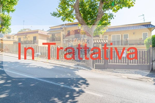 appartamento in vendita a Monterotondo in zona Stazione
