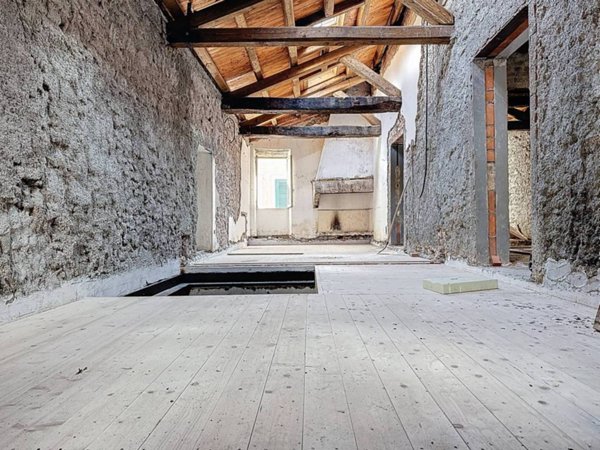 intera palazzina in vendita a Monterotondo