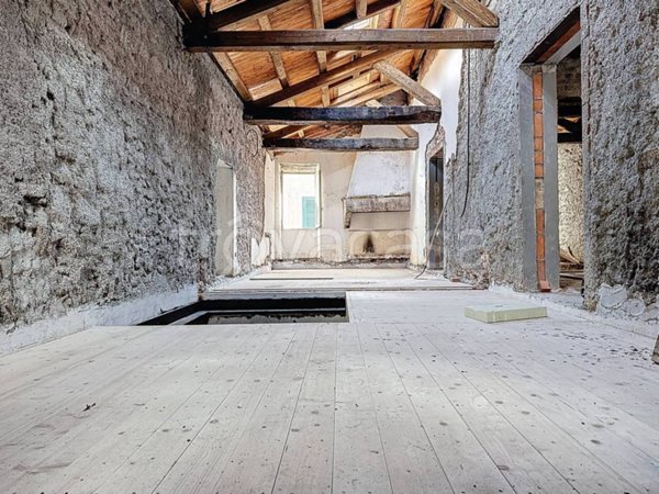 appartamento in vendita a Monterotondo in zona Stazione