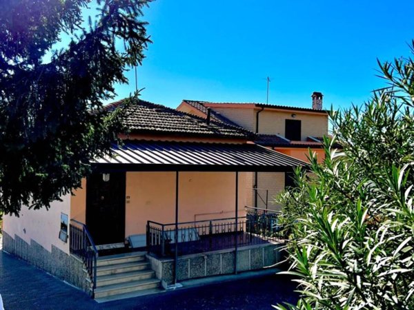 casa indipendente in vendita a Monterotondo