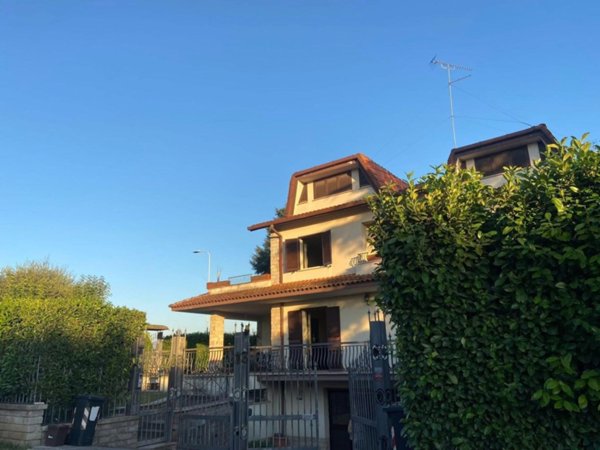 casa indipendente in vendita a Monterotondo in zona San Martino