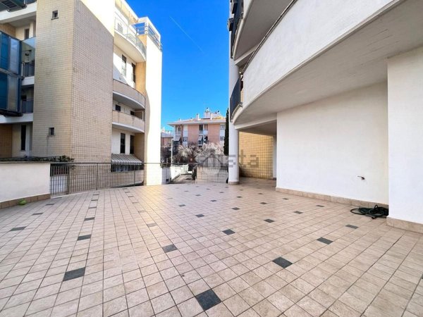 appartamento in vendita a Monterotondo in zona Stazione