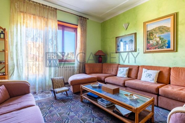 appartamento in vendita a Monterotondo in zona Stazione