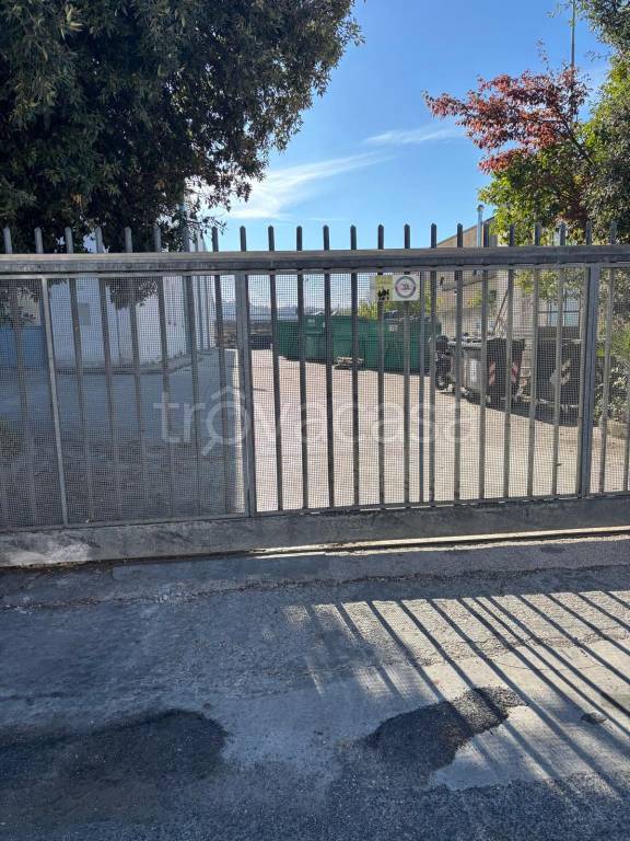 capannone in vendita a Monterotondo in zona Stazione