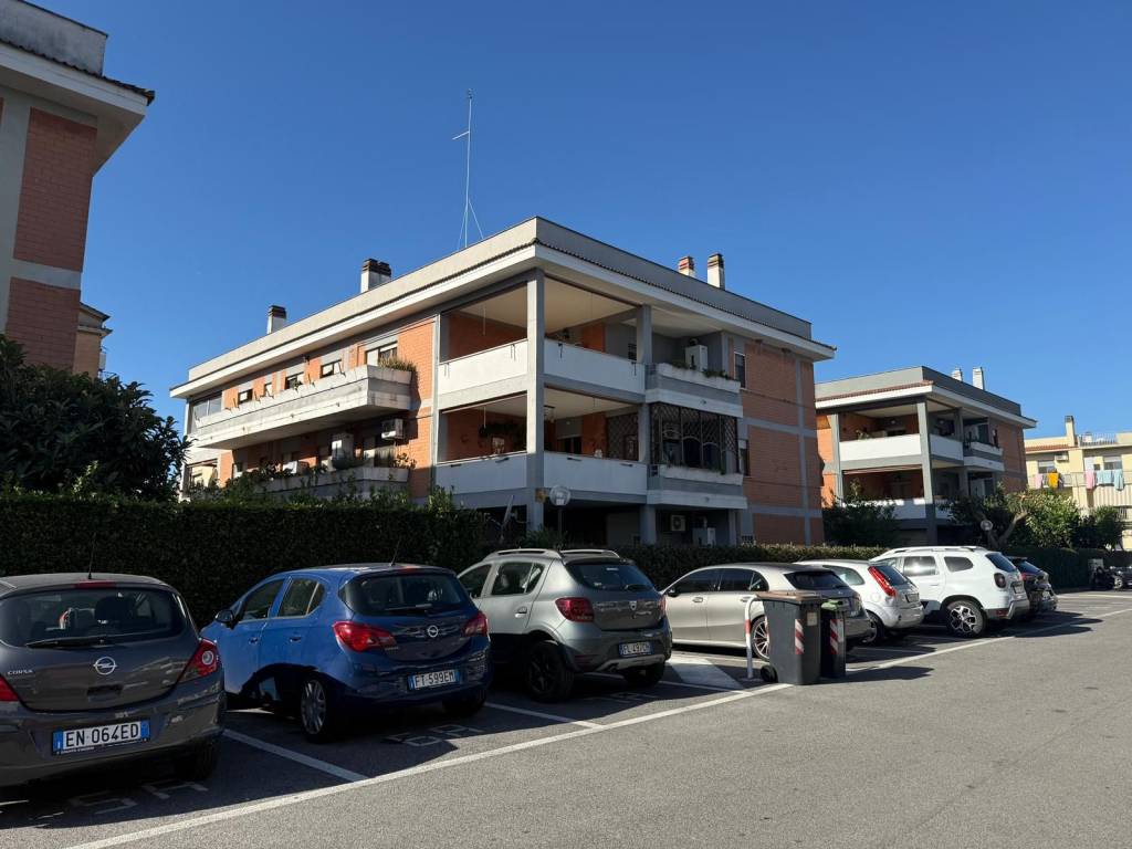 appartamento in vendita a Monterotondo in zona Stazione