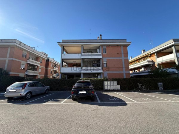 appartamento in vendita a Monterotondo in zona Stazione