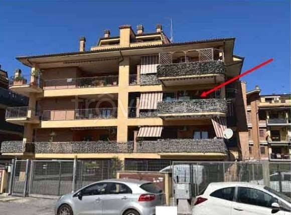appartamento in vendita a Monterotondo in zona Stazione