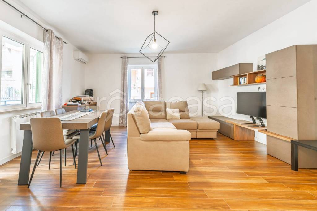 appartamento in vendita a Monterotondo in zona Stazione