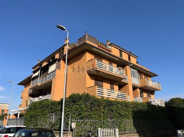 appartamento in vendita a Monterotondo in zona Stazione