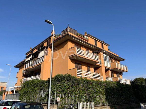 appartamento in vendita a Monterotondo in zona Stazione