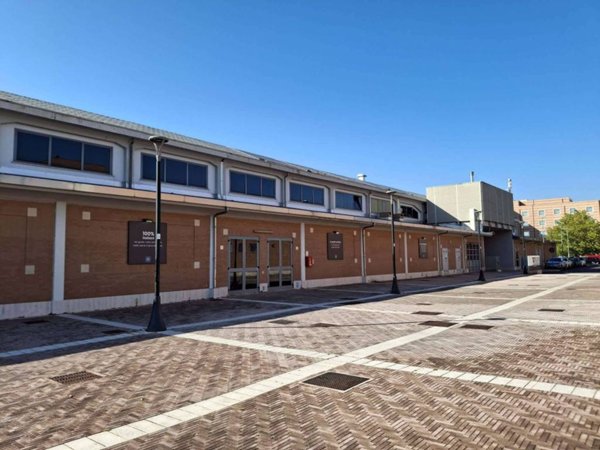 ufficio in vendita a Monterotondo in zona Stazione