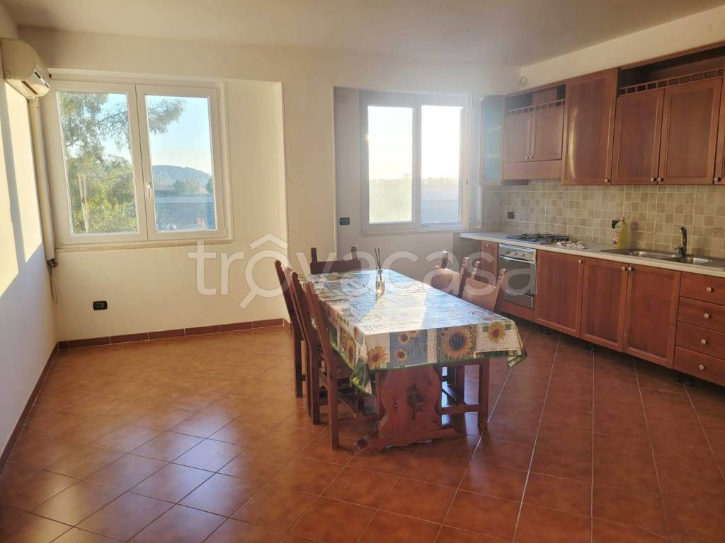 appartamento in vendita a Monterotondo in zona Stazione