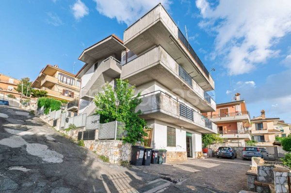 appartamento in vendita a Monterotondo in zona Stazione