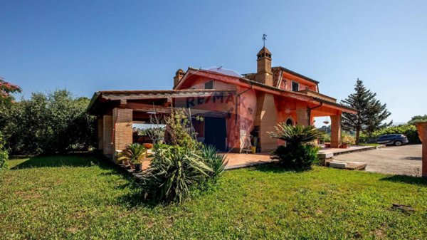 casa indipendente in vendita a Monterotondo