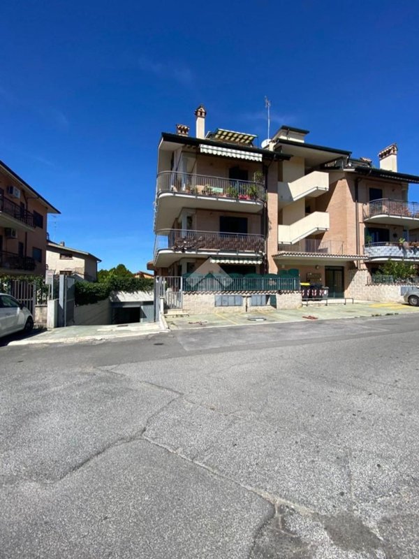 casa semindipendente in vendita a Monterotondo