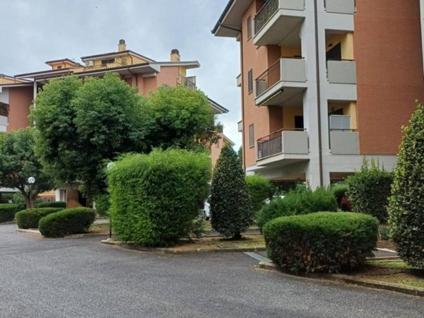 appartamento in vendita a Monterotondo in zona Stazione