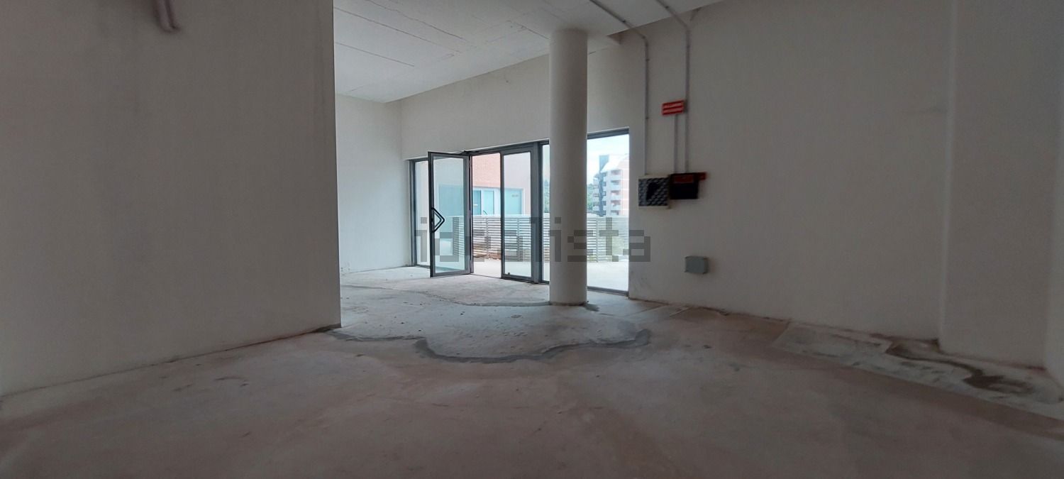 locale commerciale in vendita a Monterotondo in zona Stazione