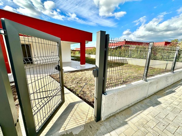 casa indipendente in vendita a Monterotondo in zona Stazione