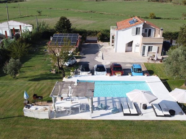 casa indipendente in vendita a Monterotondo