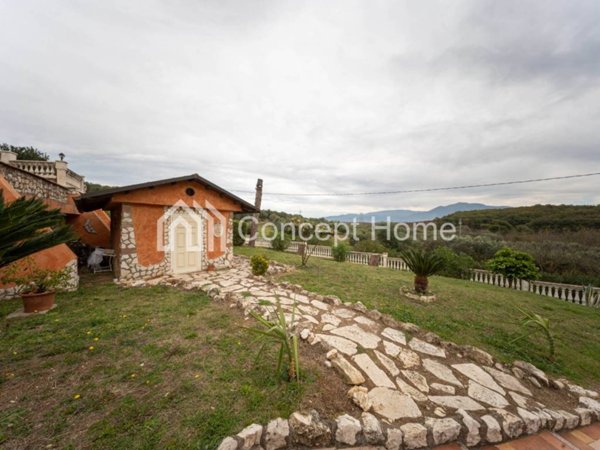 casa indipendente in vendita a Monterotondo