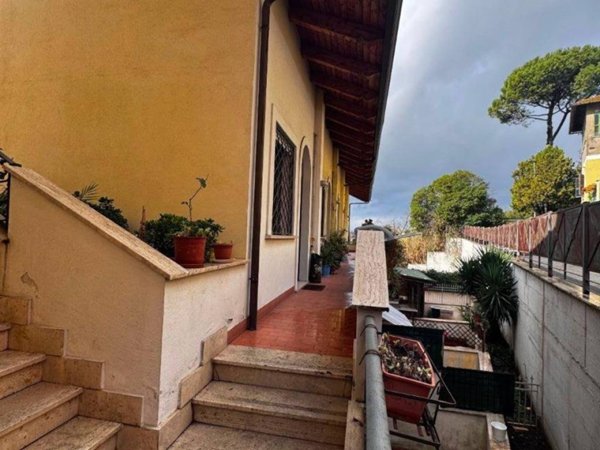 appartamento in vendita a Monterotondo in zona Stazione