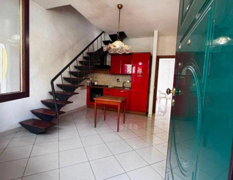 appartamento in vendita a Monterotondo in zona Stazione