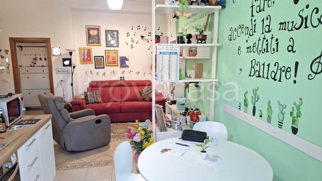 appartamento in vendita a Monterotondo in zona Stazione