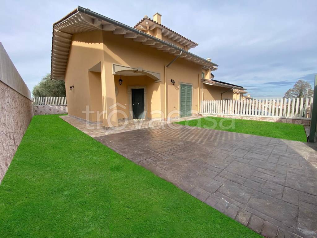 casa indipendente in vendita a Monterotondo