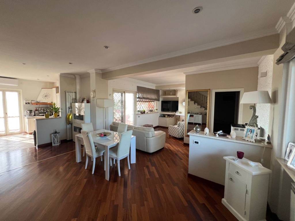 casa indipendente in vendita a Monterotondo