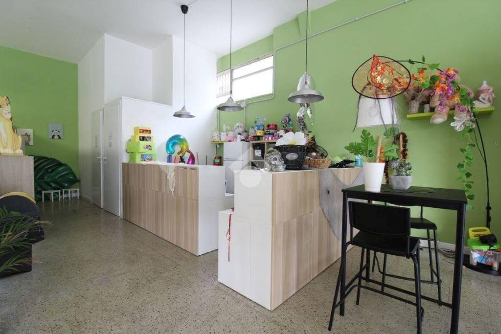 negozio in vendita a Monterotondo in zona Stazione