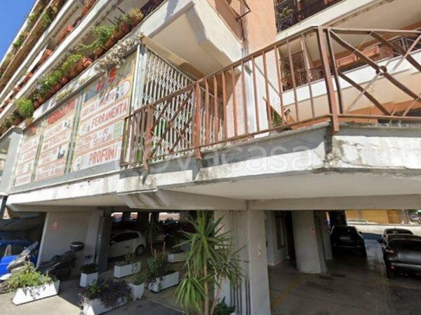 negozio in vendita a Monterotondo in zona Stazione