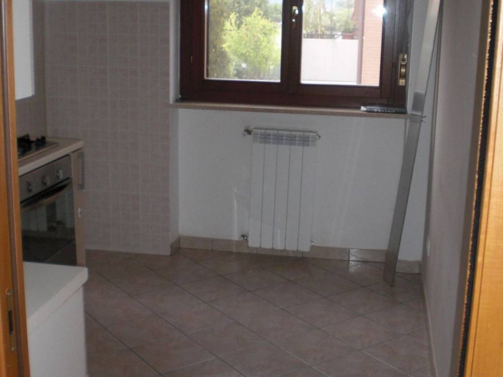 appartamento in vendita a Monterotondo in zona Stazione