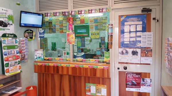 negozio in vendita a Monterotondo in zona Stazione