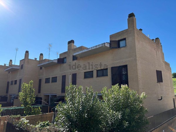 casa indipendente in vendita a Monterotondo in zona Stazione