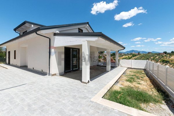 casa indipendente in vendita a Monterotondo