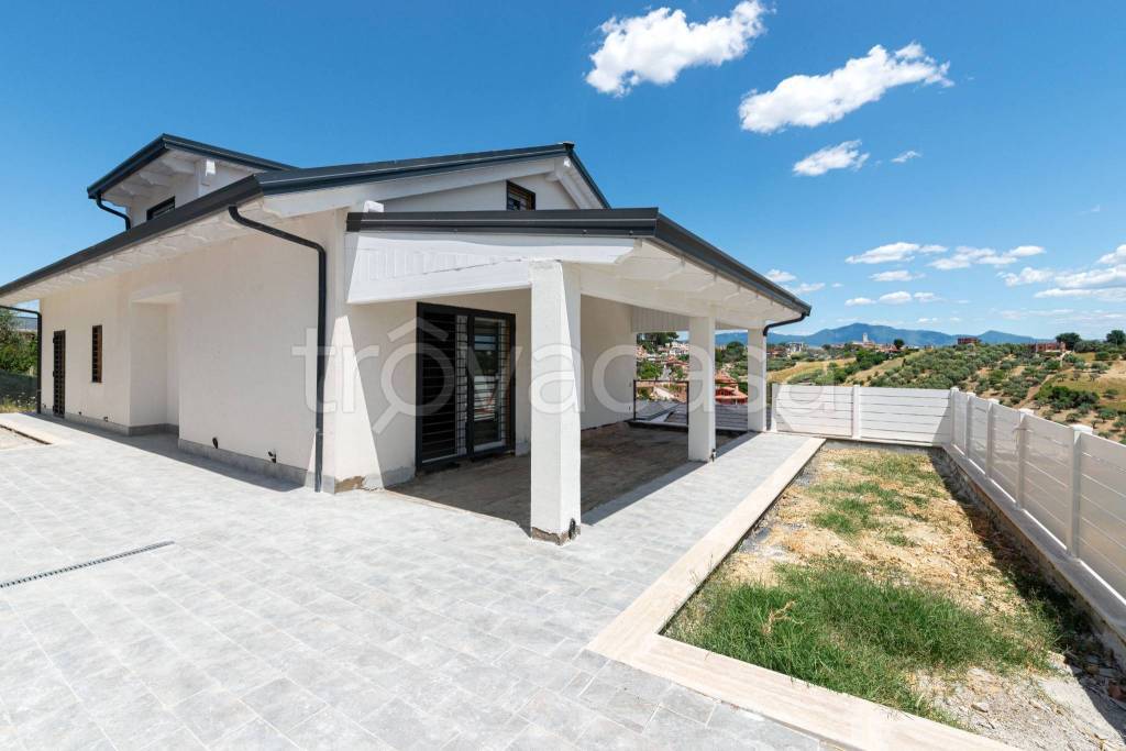 casa indipendente in vendita a Monterotondo