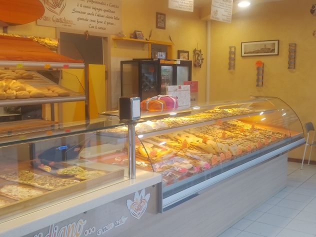 negozio in vendita a Monterotondo in zona Stazione