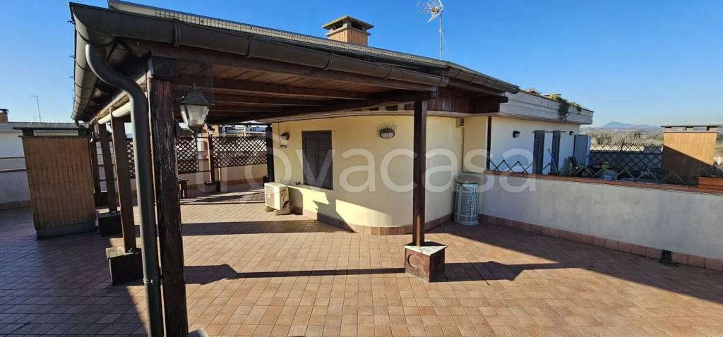 appartamento in vendita a Monterotondo in zona Stazione