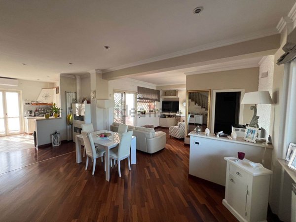 casa indipendente in vendita a Monterotondo