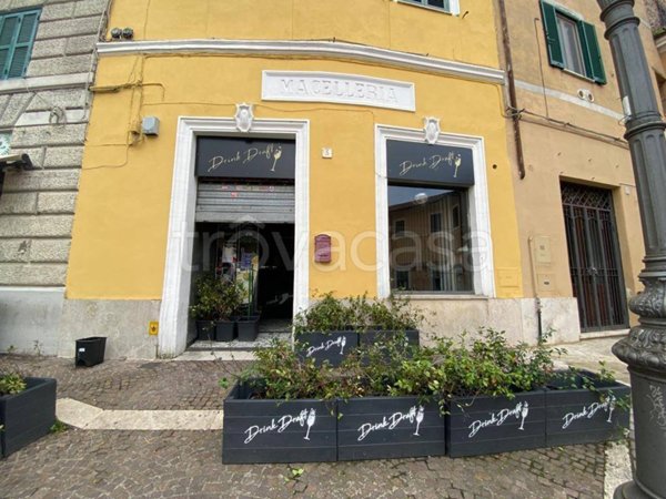 negozio in vendita a Monterotondo