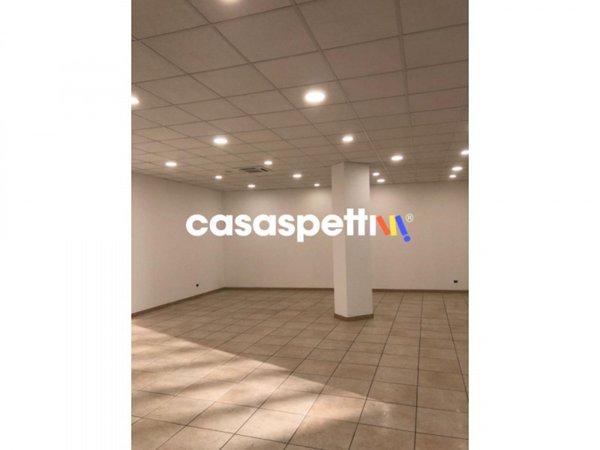 locale commerciale in vendita a Monterotondo