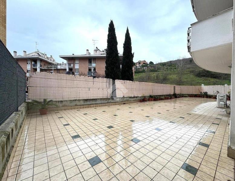 appartamento in vendita a Monterotondo in zona Stazione