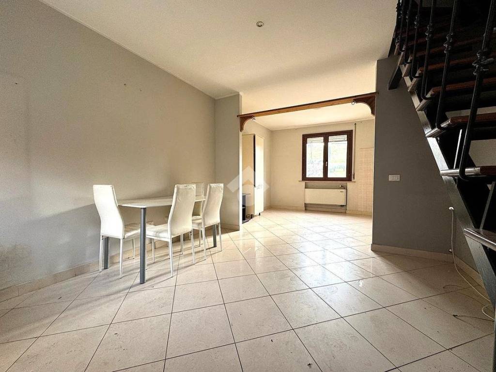 appartamento in vendita a Monterotondo in zona Stazione