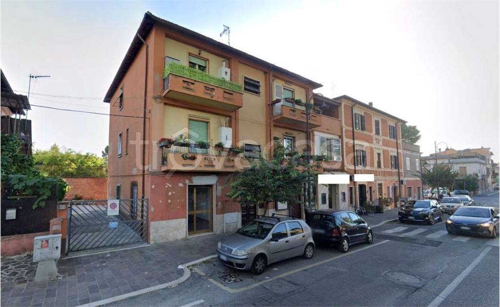 negozio in vendita a Monterotondo in zona Stazione