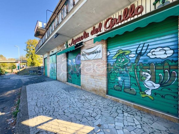 negozio in vendita a Monterotondo in zona Stazione