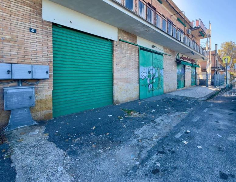 negozio in vendita a Monterotondo
