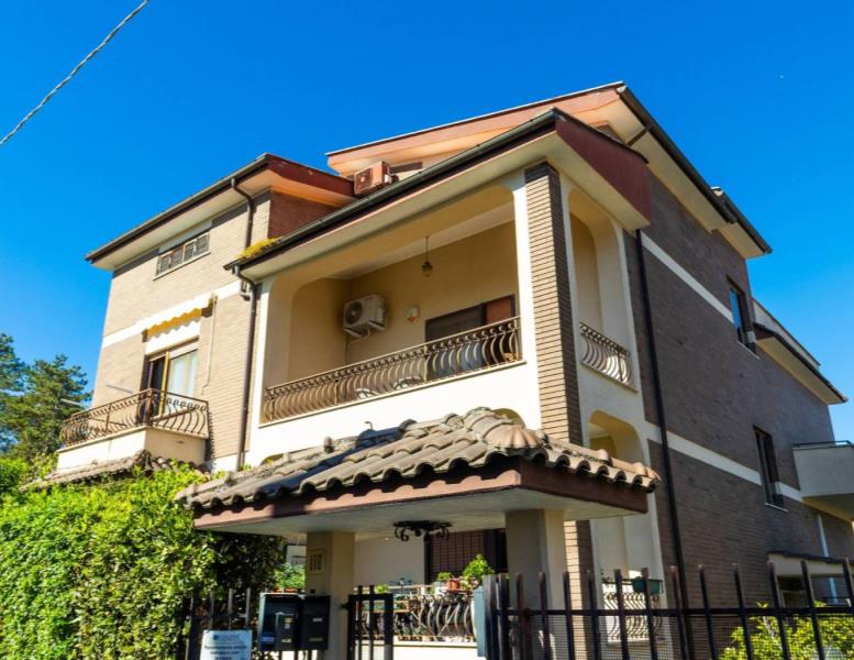 appartamento in vendita a Monterotondo in zona Stazione