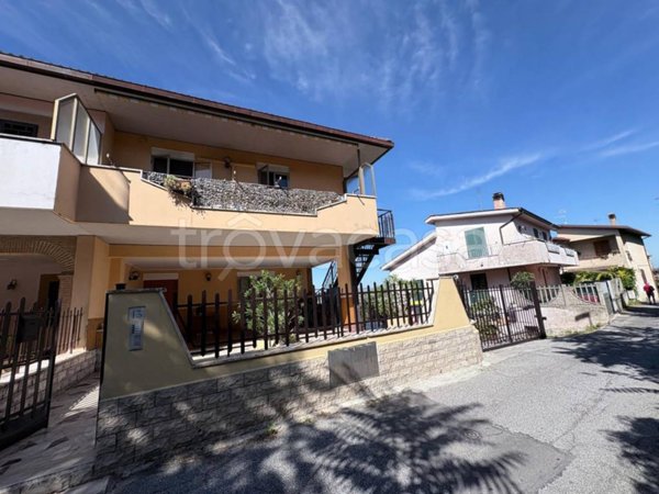 appartamento in vendita a Monterotondo in zona Stazione