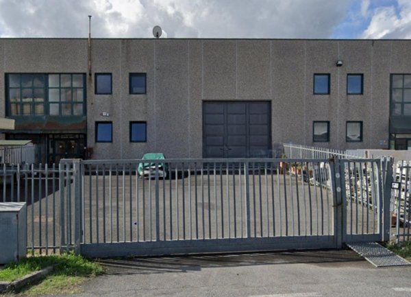 capannone in vendita a Monterotondo in zona Stazione