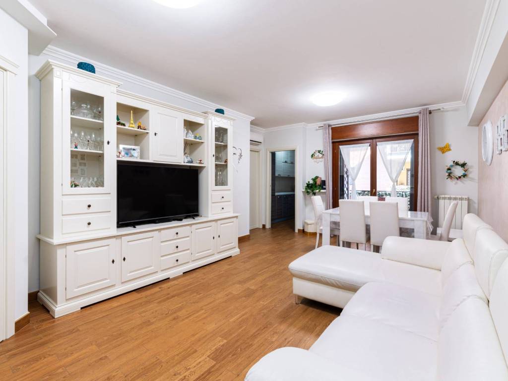 appartamento in vendita a Monterotondo in zona Stazione